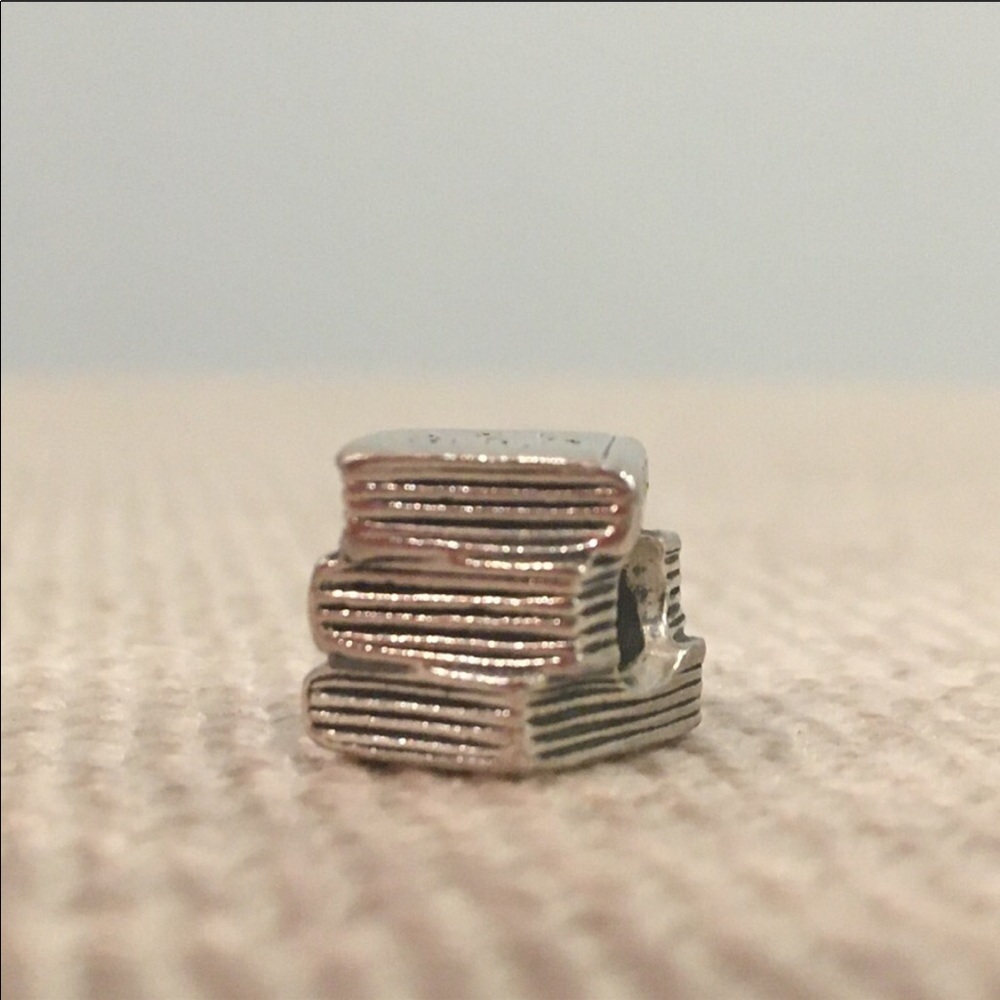 PANDORA Textbooks Study Charm - Picture 5 of 8
